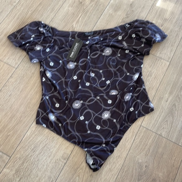 🥰🥰🥰🥰🥰Pink Clove body with frill sleeves in luxe chain print Size 18 & 20 - Picture 5 of 5